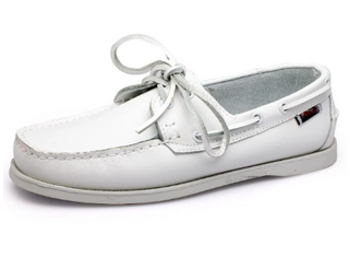 Men's Lace-Up Boat Shoes